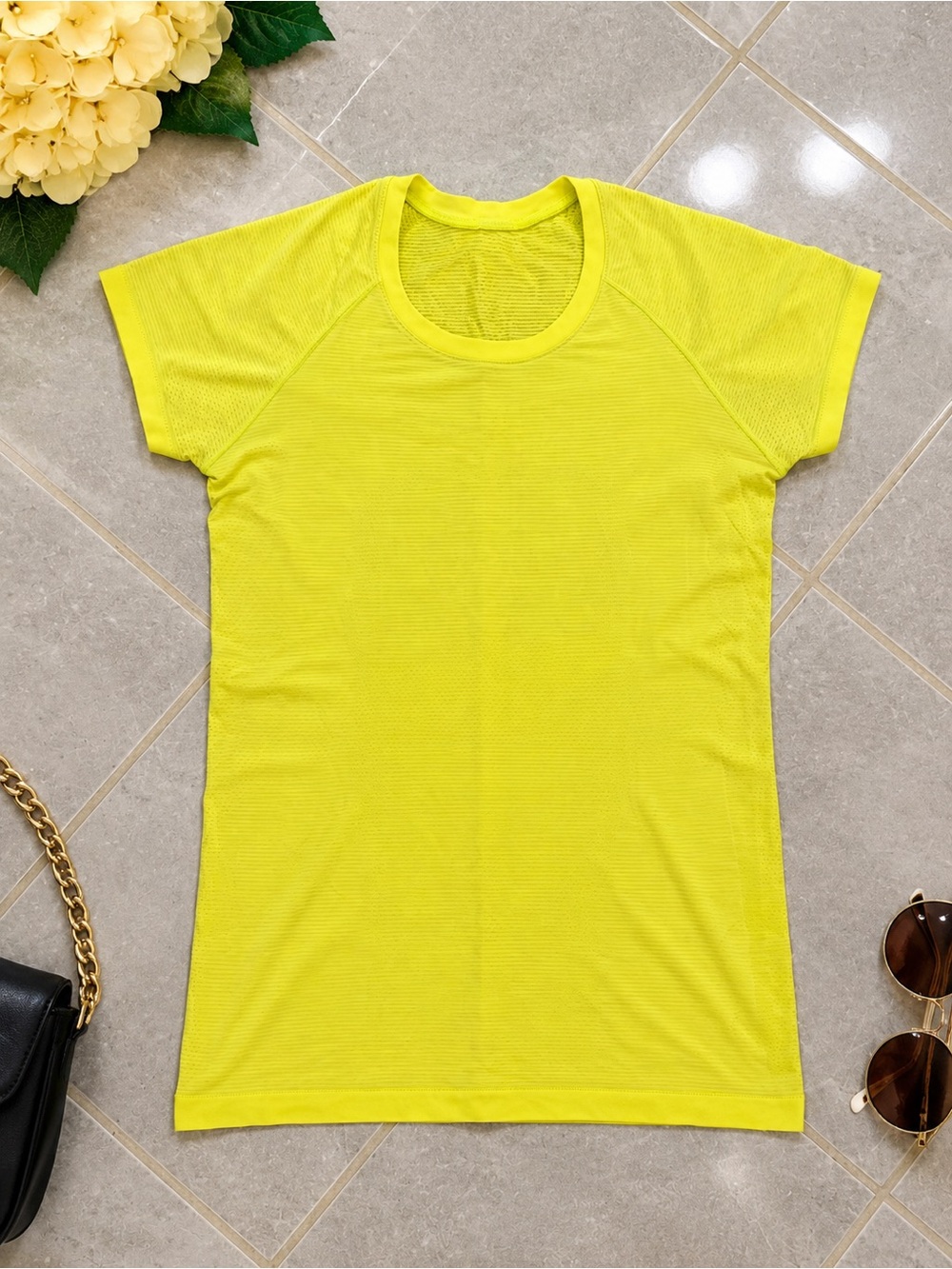 Lululemon Swiftly Tech Short Sleeve Top | Chartreuse Yellow | Size 6/8
